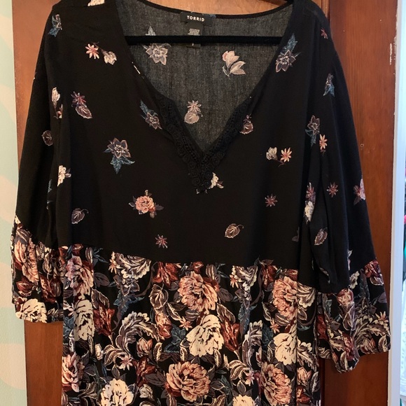 torrid Tops - TORRID EUC 3 BLACK FLORAL PRETTY BLOUSE